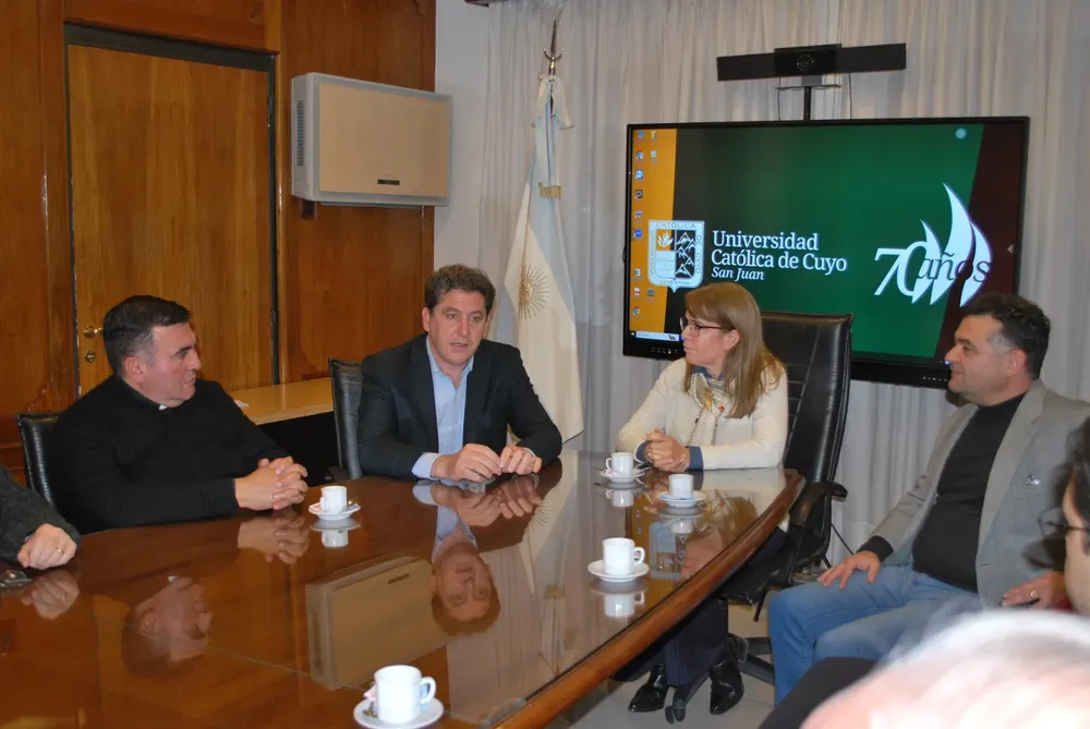 9ec7cfa7-8a93-43c6-a817-6ca7af57b6cc