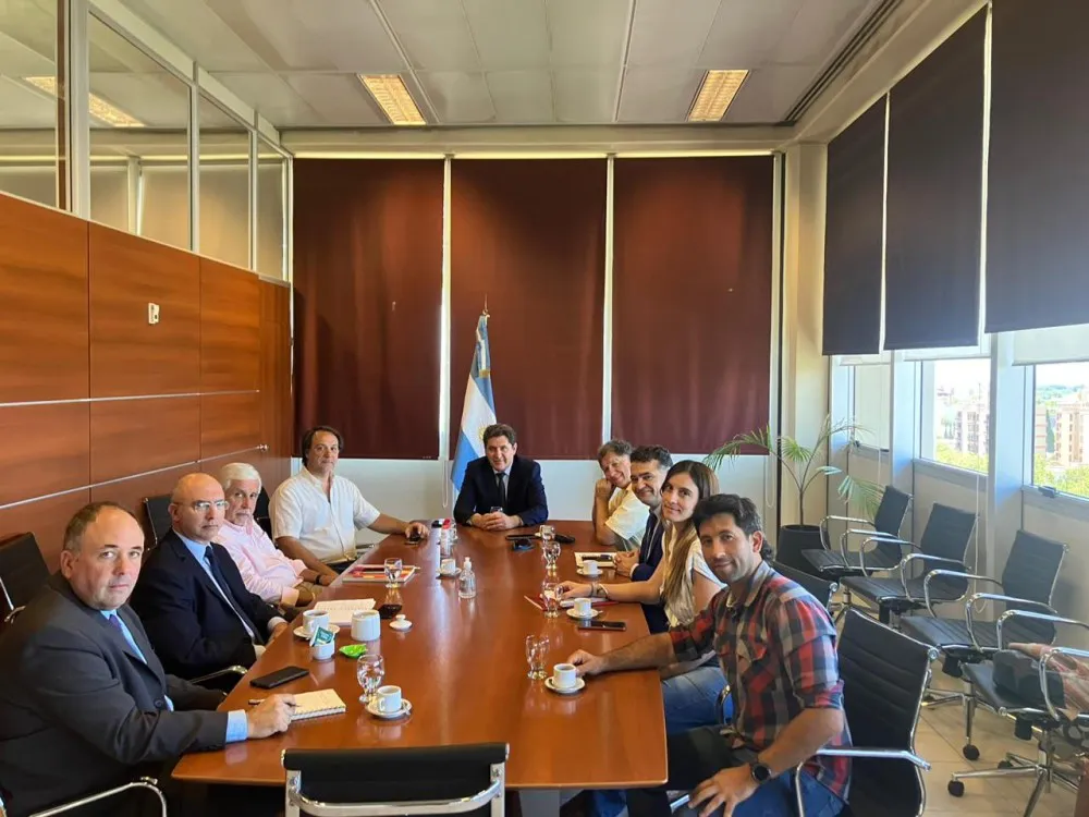 f1aaafde865e01fe73ea1f748e2fdb47_XL