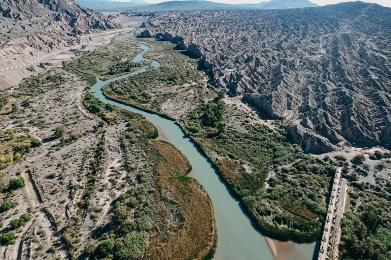 21d41b82b5f5b45940a70fdf67821279_L