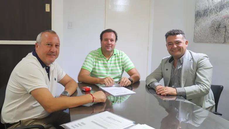 4a9e024a0224780aa49ddc6b3aee2b87_L