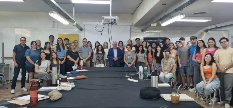 a6c698a3092705e44ff61c89ed5ea79a_L