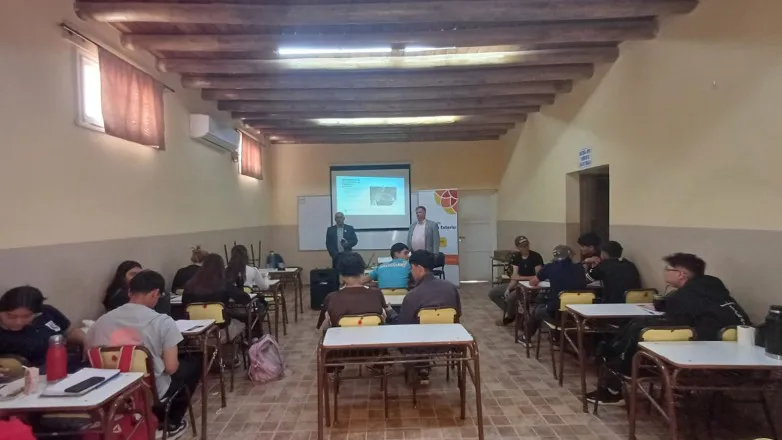 f42d21d457d5045004e48d60bc03caa7_L