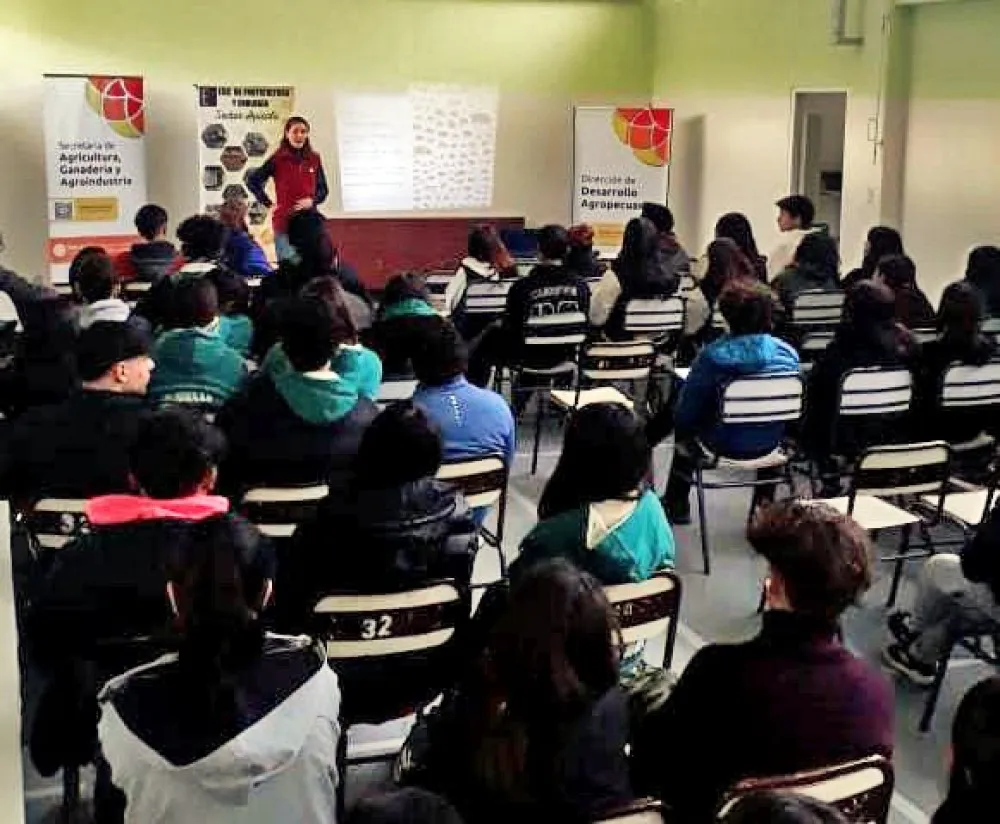 67bca2e3bd846f80da941fa253d8193d_XL