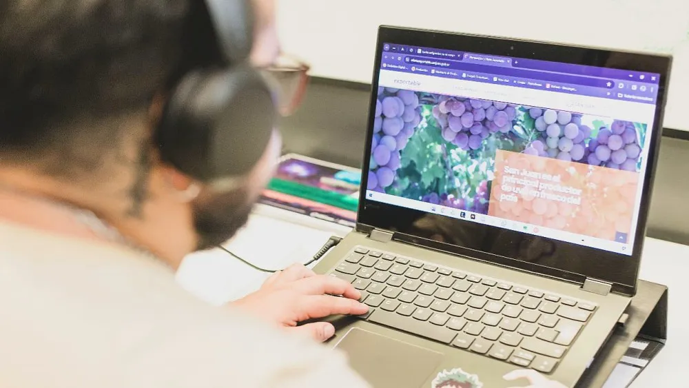 c2a18da9ffe8a68a199f7dfbd22a4ea2_XL